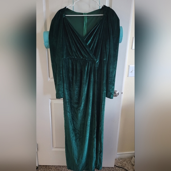 Velvet dress - Picture 5 of 5